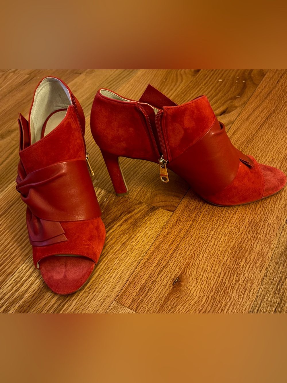 Gorgeous hot red sexy Louise et Cie Red Suede&Leather Peep-Toe High Heel Booties